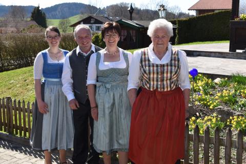 Die freundlichen Gastwirte bieten Ihnen eine preiswerte Übernachtung