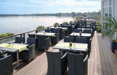 Die Terrasse ist Ideal für Ihre Feiern