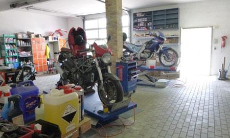 Jedes Motorbike wird in Meißen wieder flott gemacht. Alle Reparaturen rund um Ihr Motorrad
